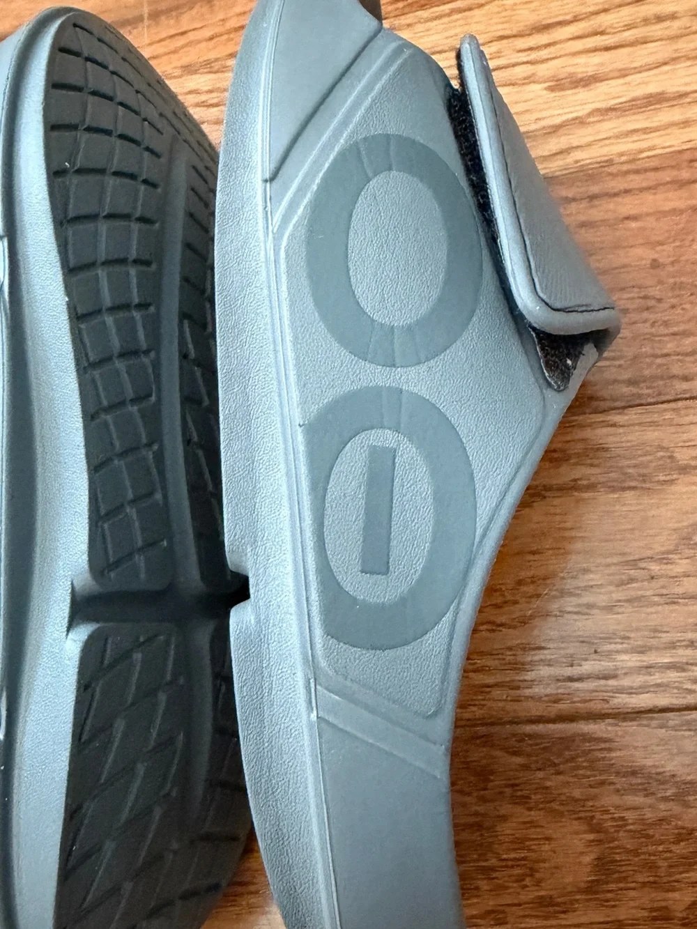 OOFOS Gender Inclusive OOahh Sport Flex Slide Sandal Sz W9 M7